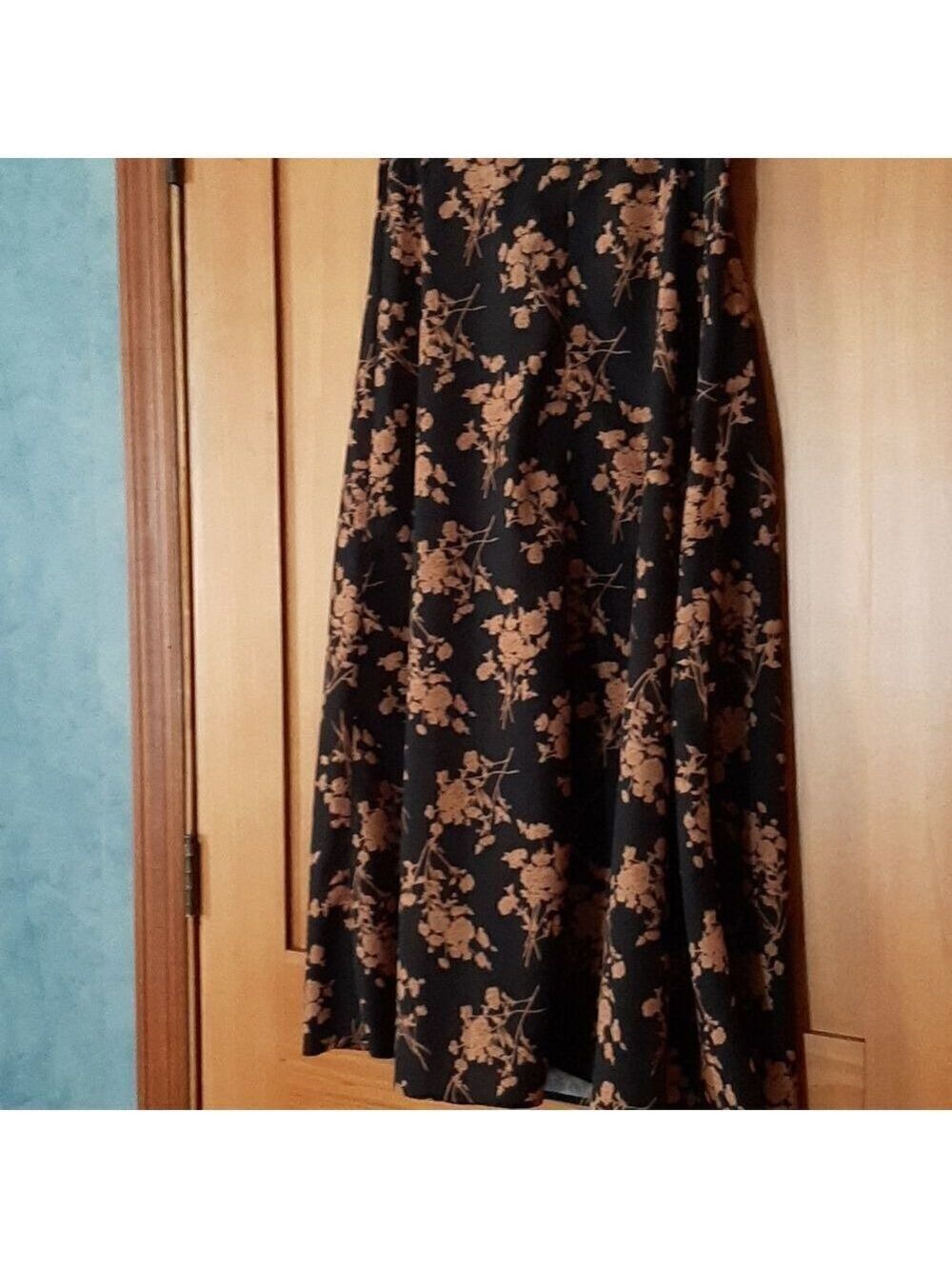 Casual Women Floral Print With Front Slip Skirt NWOT Size S - Picture 5 of 13
